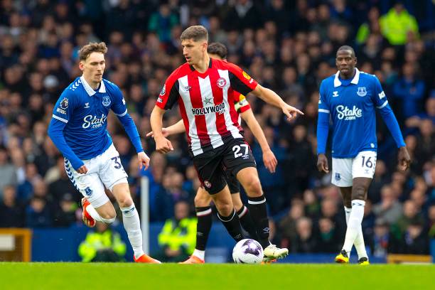 以其出色的 以其出色的